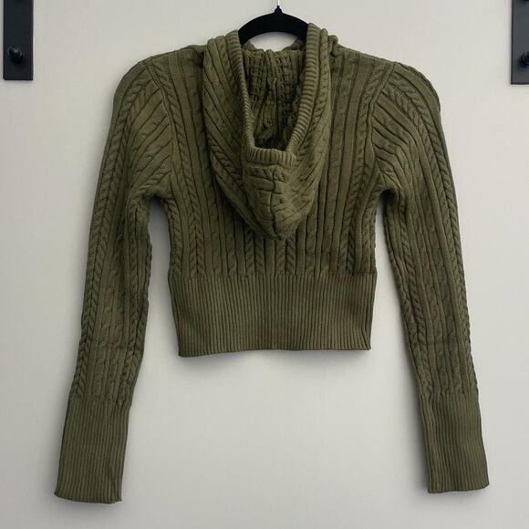 Green Knitted Sweater - Picture 3 of 3